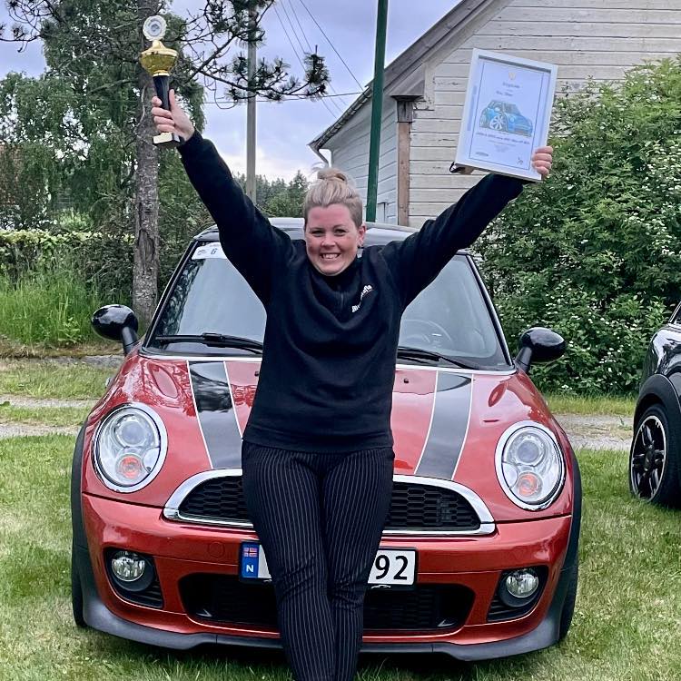 Kine Sten Olsen style=